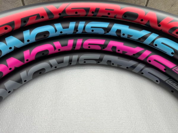 Обод BMX Stay Strong 28H карбон EXPERT REACTIV 2 FRONT (передний) 1 3/8 , белый