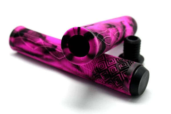 Грипсы Energy Kick 165 без колец, резиновые, black/violet