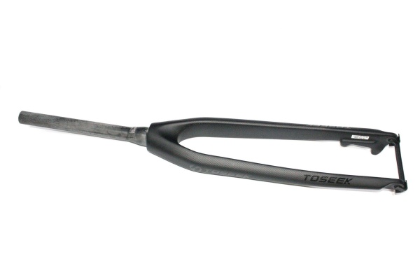 Вилка карбоновая 29" MTB жесткая, под ДТ, конусный шток 1 1/8 - 1.5", 9*100QR