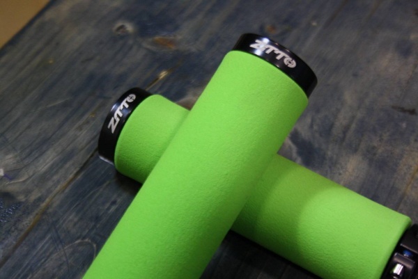 Грипсы ZTTO Foam Lock-On Green