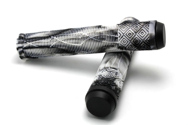 Грипсы Energy Kick 165 без колец, резиновые, black/white
